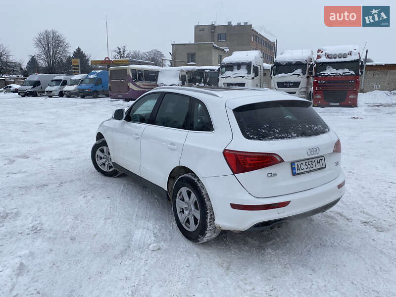 Внедорожник / Кроссовер Audi Q5 2011 в Луцке