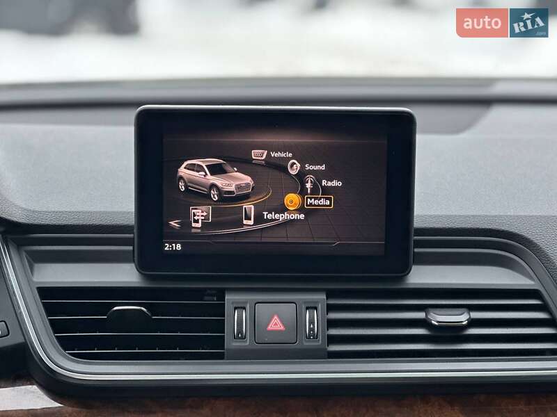 Внедорожник / Кроссовер Audi Q5 2017 в Луцке