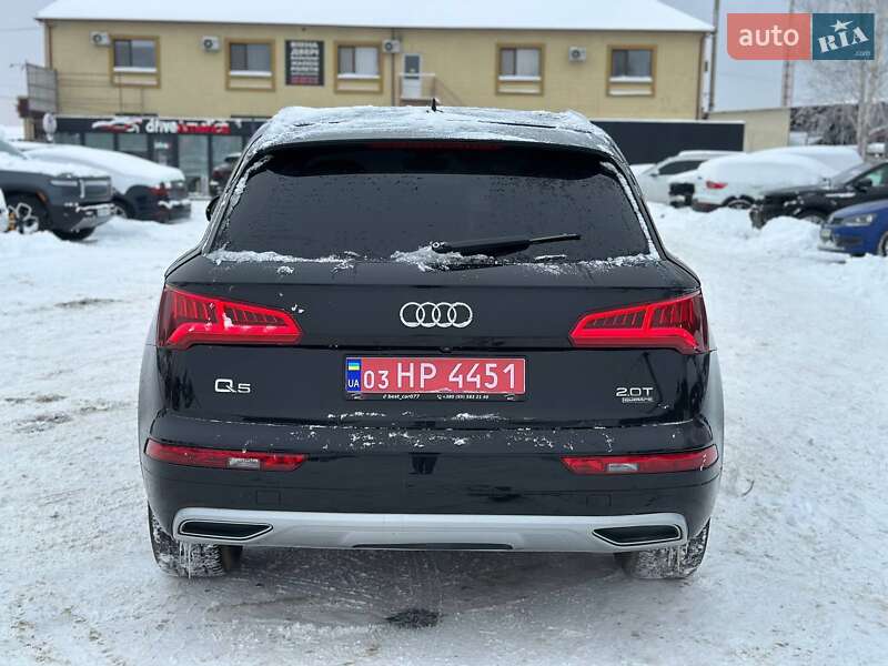 Внедорожник / Кроссовер Audi Q5 2017 в Луцке