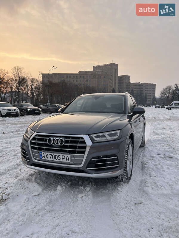 Внедорожник / Кроссовер Audi Q5 2017 в Дергачах