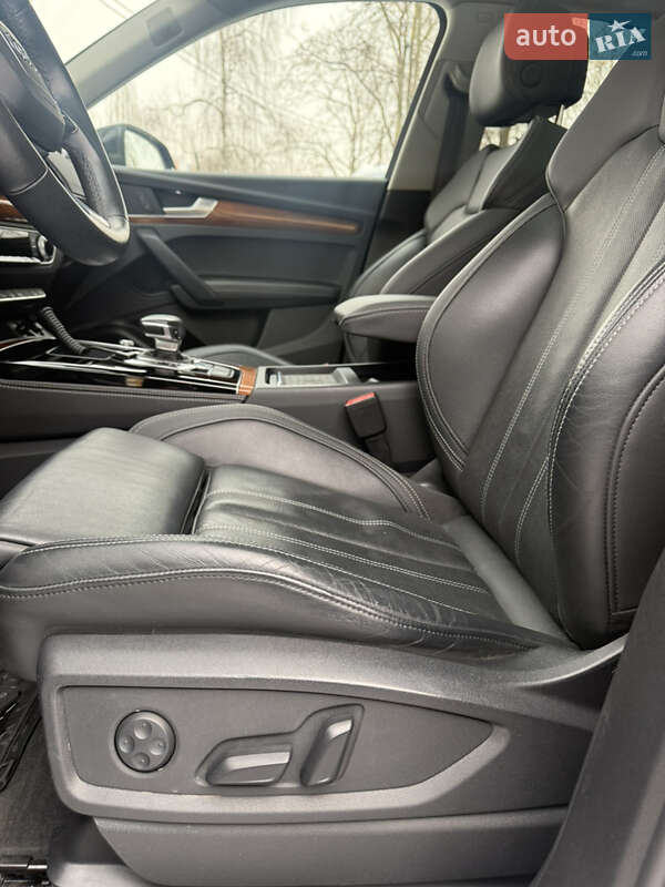 Внедорожник / Кроссовер Audi Q5 2021 в Луцке