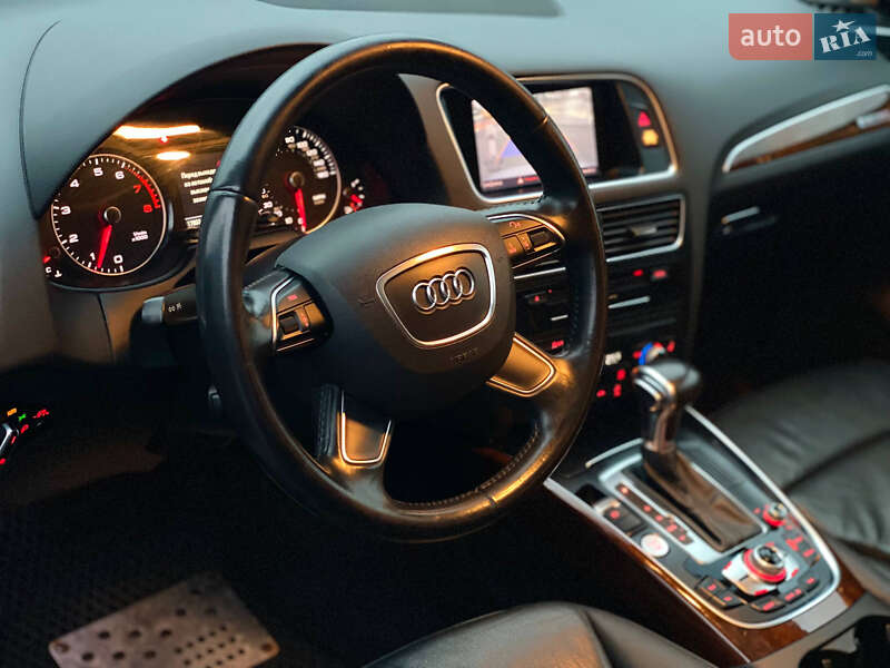 Внедорожник / Кроссовер Audi Q5 2014 в Киеве