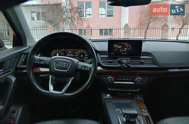 Позашляховик / Кросовер Audi Q5 2016 в Кам'янському