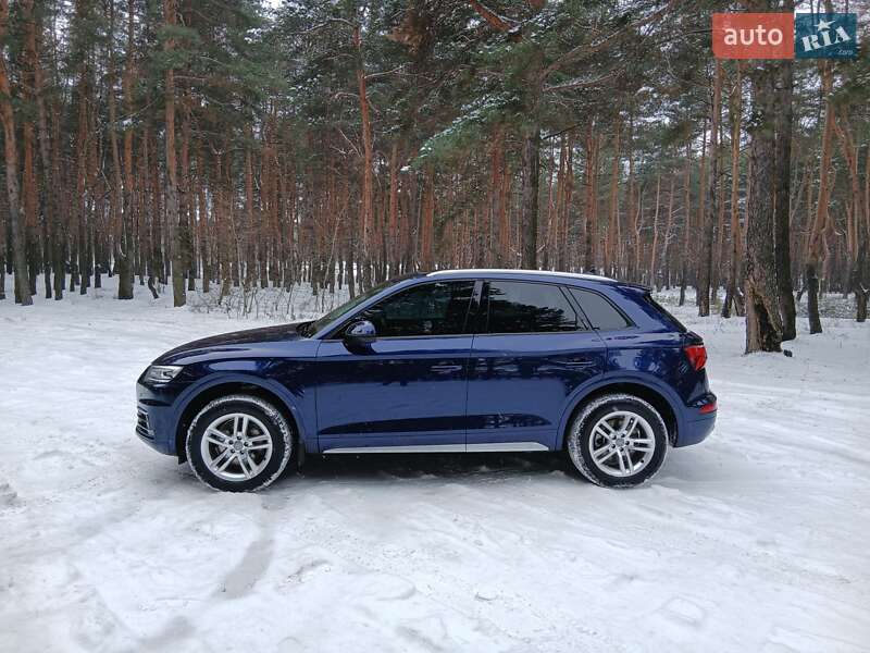 Позашляховик / Кросовер Audi Q5 2016 в Кам'янському