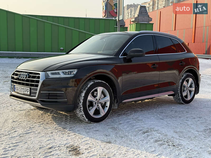 Внедорожник / Кроссовер Audi Q5 2017 в Киеве