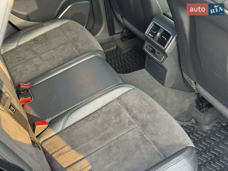 Внедорожник / Кроссовер Audi Q5 2017 в Киеве