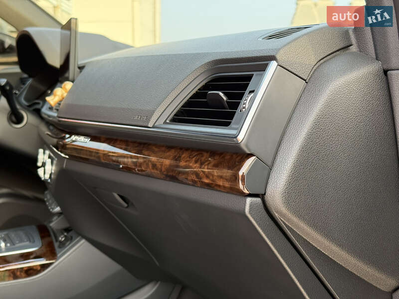 Внедорожник / Кроссовер Audi Q5 2017 в Киеве