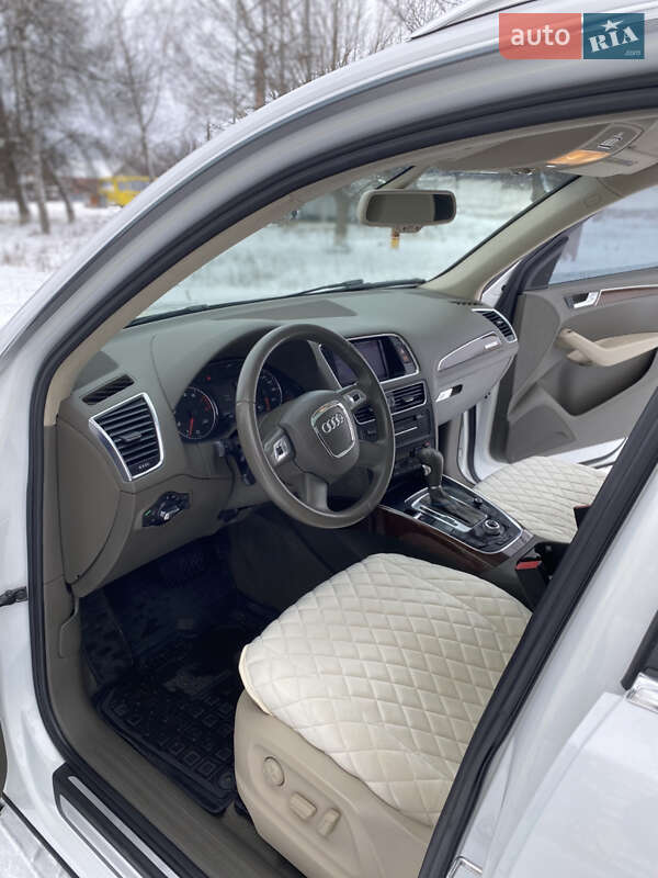 Внедорожник / Кроссовер Audi Q5 2011 в Полтаве