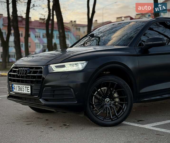 Внедорожник / Кроссовер Audi Q5 2017 в Киеве