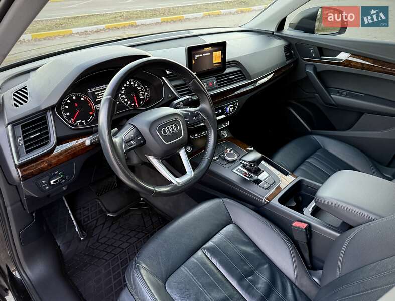 Внедорожник / Кроссовер Audi Q5 2017 в Киеве