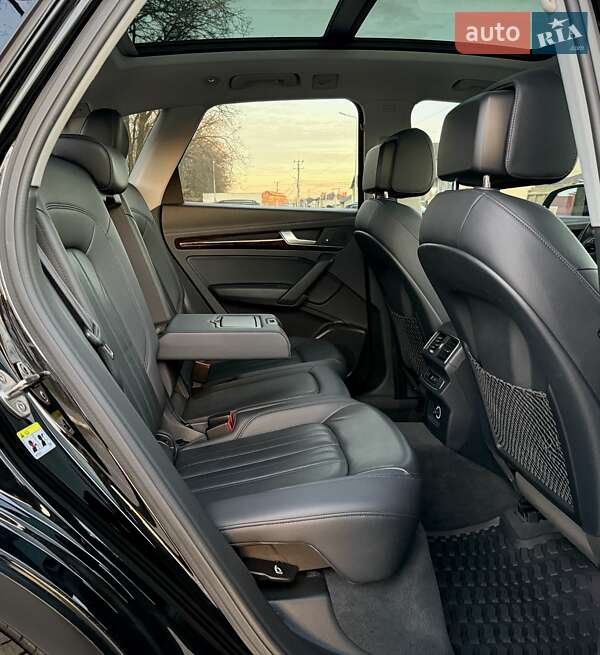 Внедорожник / Кроссовер Audi Q5 2017 в Киеве