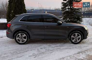 Внедорожник / Кроссовер Audi Q5 2017 в Киеве