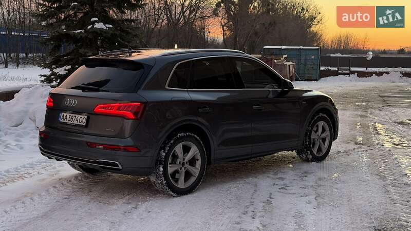 Внедорожник / Кроссовер Audi Q5 2017 в Киеве