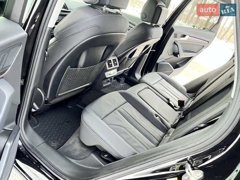 Внедорожник / Кроссовер Audi Q5 2023 в Киеве