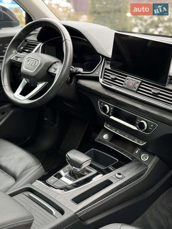 Внедорожник / Кроссовер Audi Q5 2020 в Ивано-Франковске