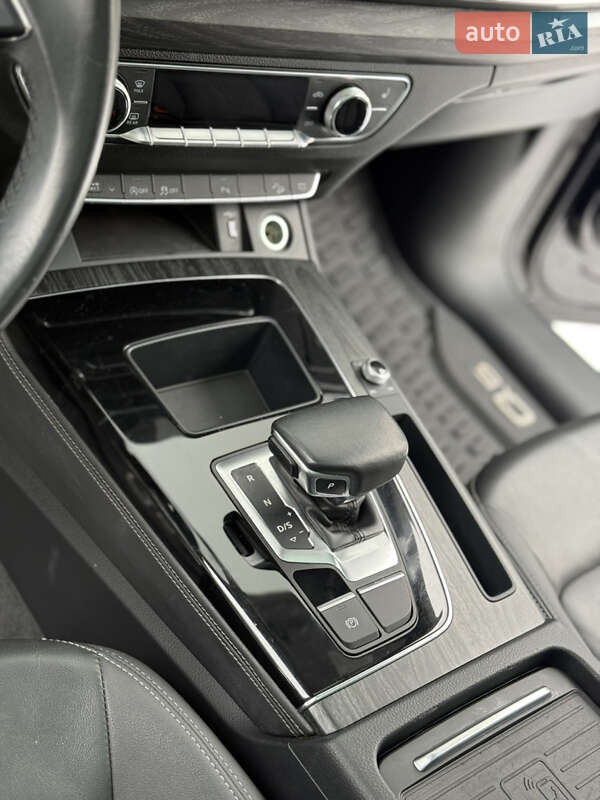 Внедорожник / Кроссовер Audi Q5 2020 в Ивано-Франковске