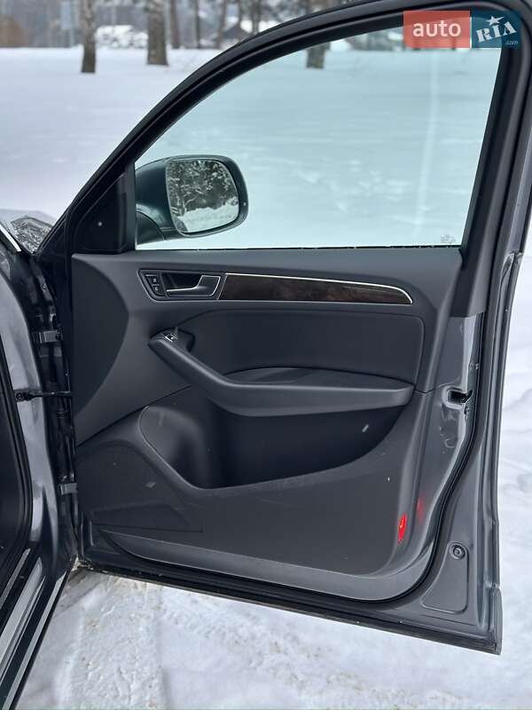 Внедорожник / Кроссовер Audi Q5 2013 в Житомире