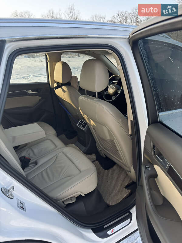 Внедорожник / Кроссовер Audi Q5 2014 в Переяславе