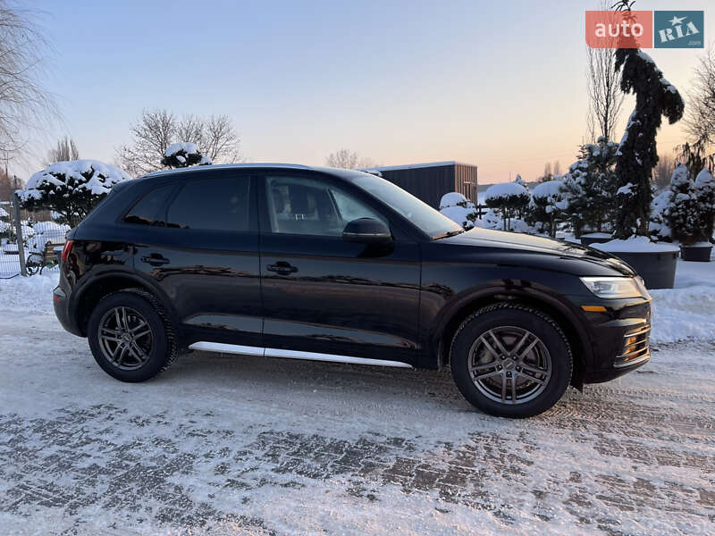 Внедорожник / Кроссовер Audi Q5 2018 в Луцке