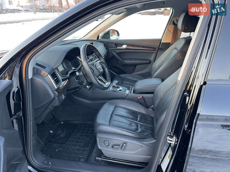 Внедорожник / Кроссовер Audi Q5 2018 в Луцке