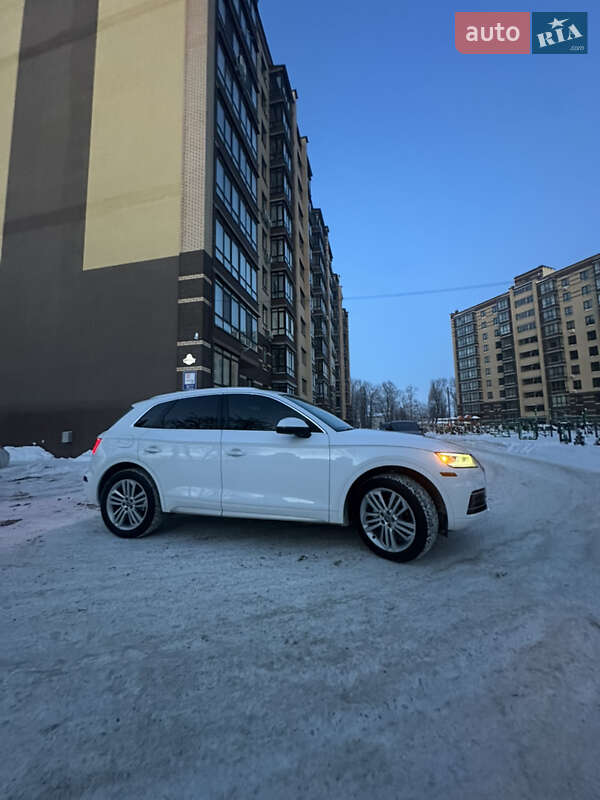 Внедорожник / Кроссовер Audi Q5 2018 в Чернигове