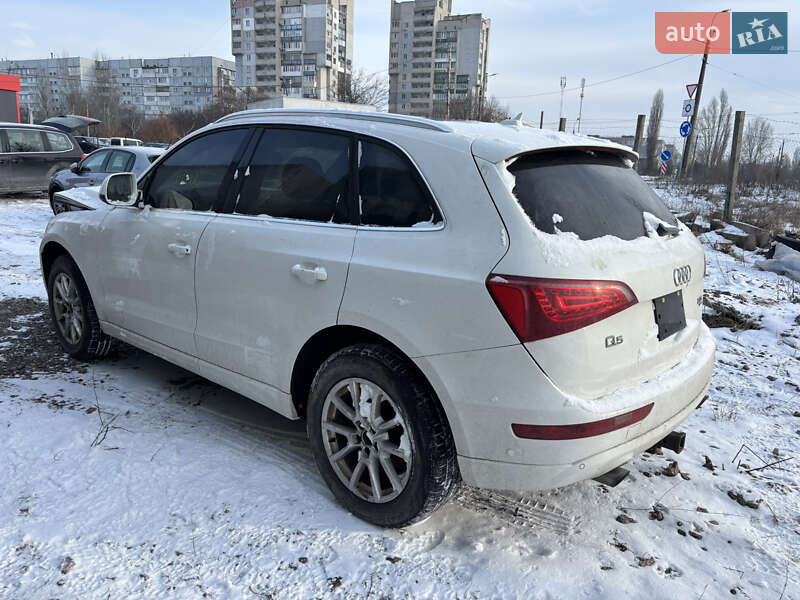 Внедорожник / Кроссовер Audi Q5 2011 в Черкассах