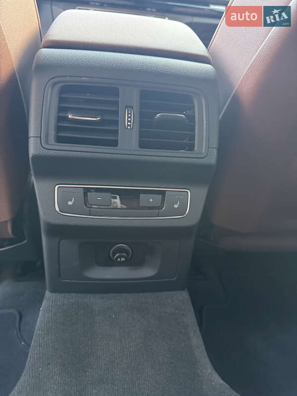 Внедорожник / Кроссовер Audi Q5 2023 в Киеве