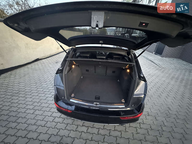 Внедорожник / Кроссовер Audi Q5 2011 в Львове