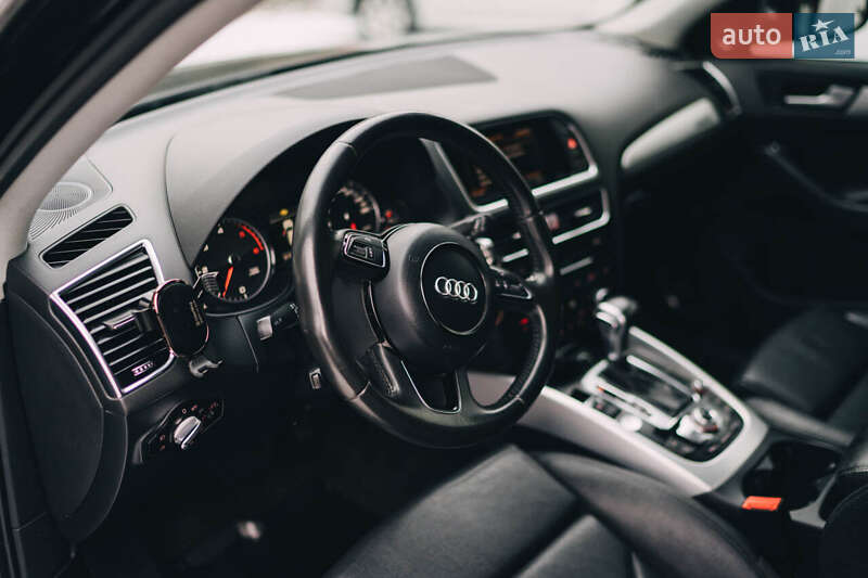 Внедорожник / Кроссовер Audi Q5 2012 в Луцке