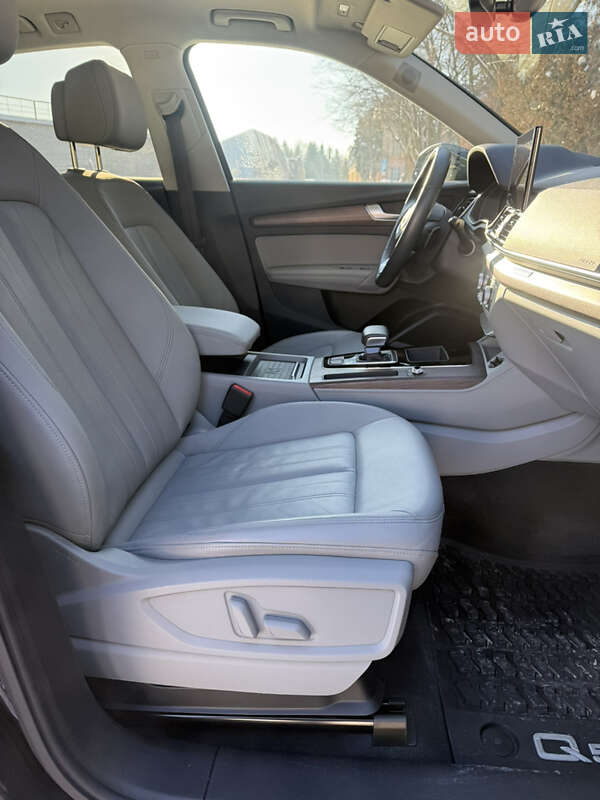 Внедорожник / Кроссовер Audi Q5 2020 в Львове