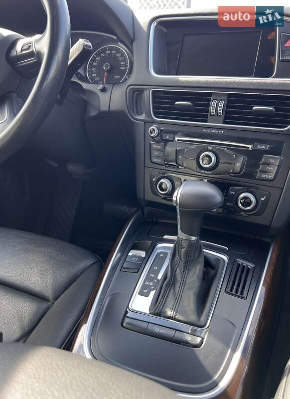 Внедорожник / Кроссовер Audi Q5 2015 в Львове