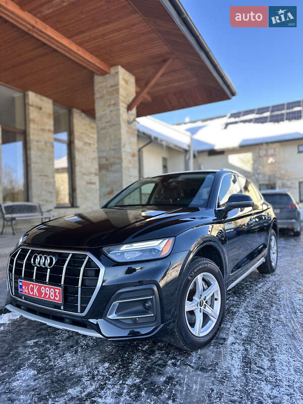 Внедорожник / Кроссовер Audi Q5 2021 в Львове