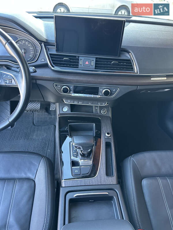 Внедорожник / Кроссовер Audi Q5 2021 в Львове