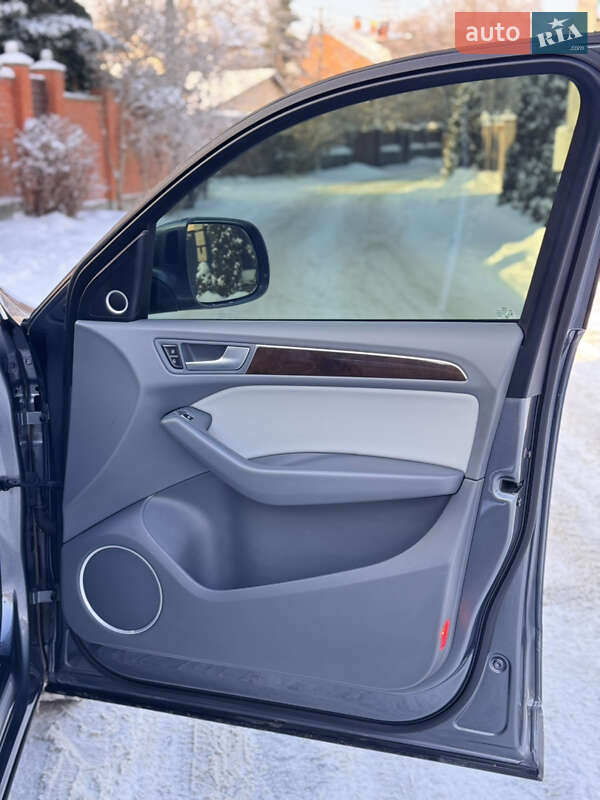 Внедорожник / Кроссовер Audi Q5 2013 в Киеве