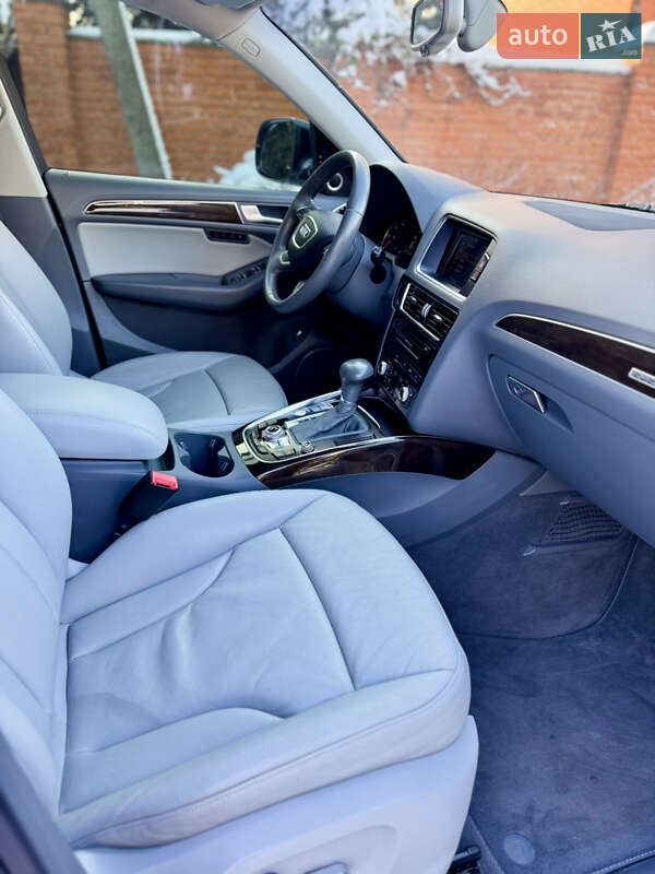 Внедорожник / Кроссовер Audi Q5 2013 в Киеве