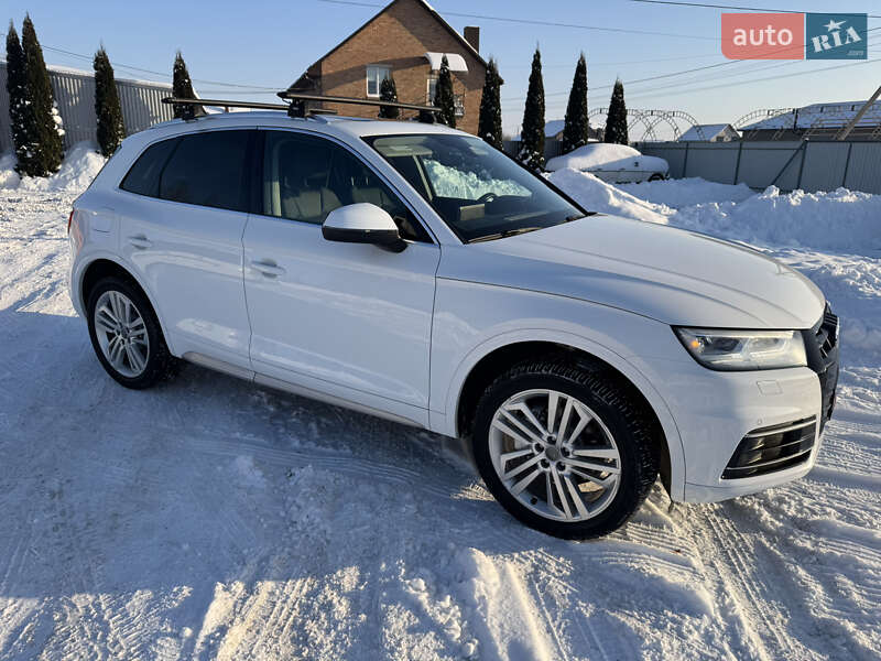Внедорожник / Кроссовер Audi Q5 2018 в Луцке