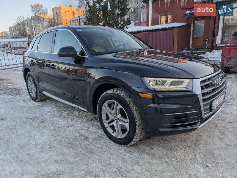 Позашляховик / Кросовер Audi Q5 2017 в Львові фото 4 Позашляховик / Кросовер Audi Q5 2017 в Львові