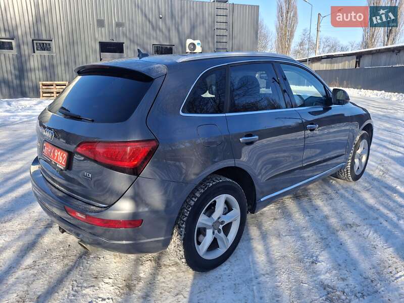 Внедорожник / Кроссовер Audi Q5 2014 в Каменец-Подольском
