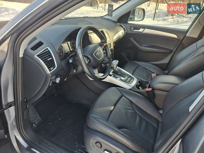 Внедорожник / Кроссовер Audi Q5 2014 в Каменец-Подольском