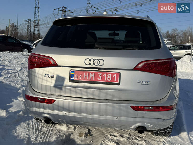 Внедорожник / Кроссовер Audi Q5 2010 в Луцке