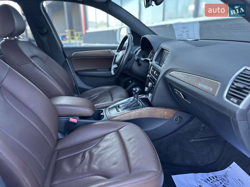 Внедорожник / Кроссовер Audi Q5 2013 в Тернополе