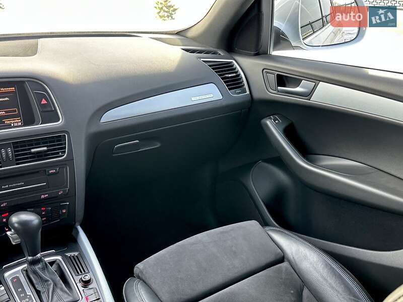 Внедорожник / Кроссовер Audi Q5 2011 в Харькове