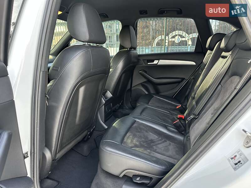 Внедорожник / Кроссовер Audi Q5 2011 в Харькове