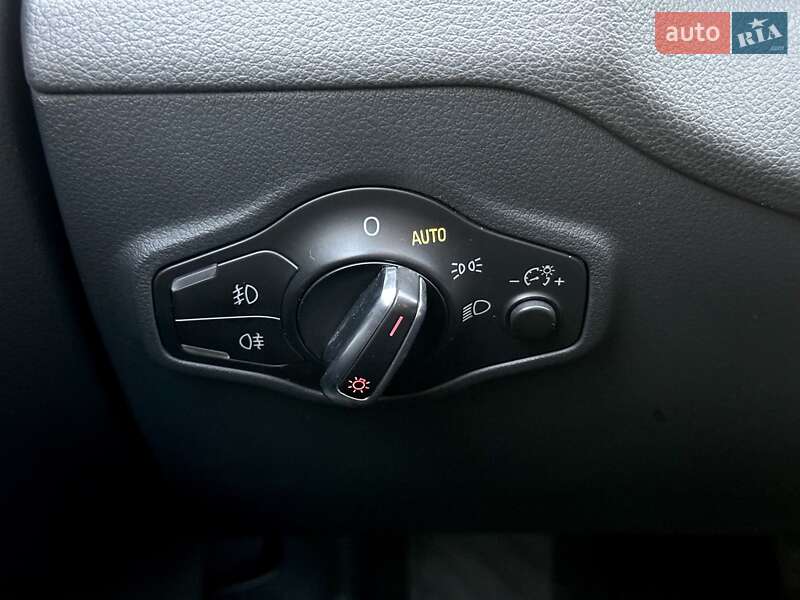 Внедорожник / Кроссовер Audi Q5 2011 в Харькове