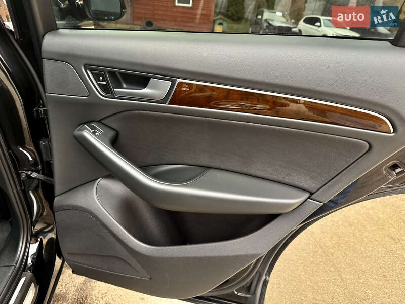 Внедорожник / Кроссовер Audi Q5 2015 в Ровно