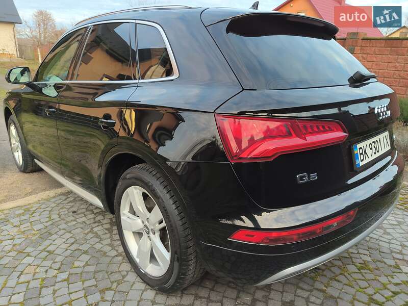 Позашляховик / Кросовер Audi Q5 2018 в Костопілі