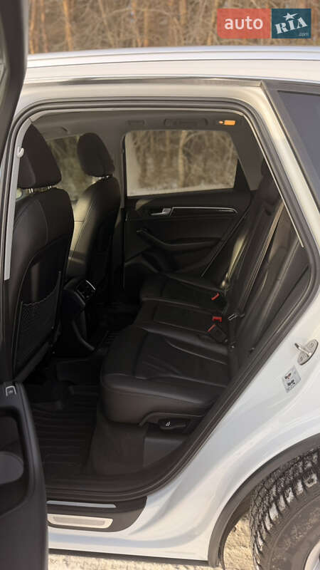 Позашляховик / Кросовер Audi Q5 2014 в Полтаві