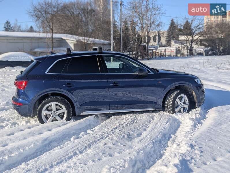 Внедорожник / Кроссовер Audi Q5 2017 в Львове