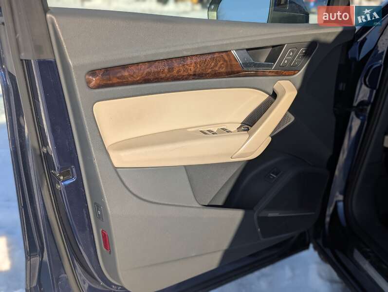 Внедорожник / Кроссовер Audi Q5 2017 в Львове