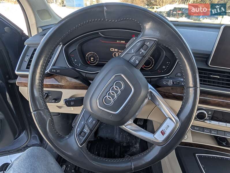 Внедорожник / Кроссовер Audi Q5 2017 в Львове